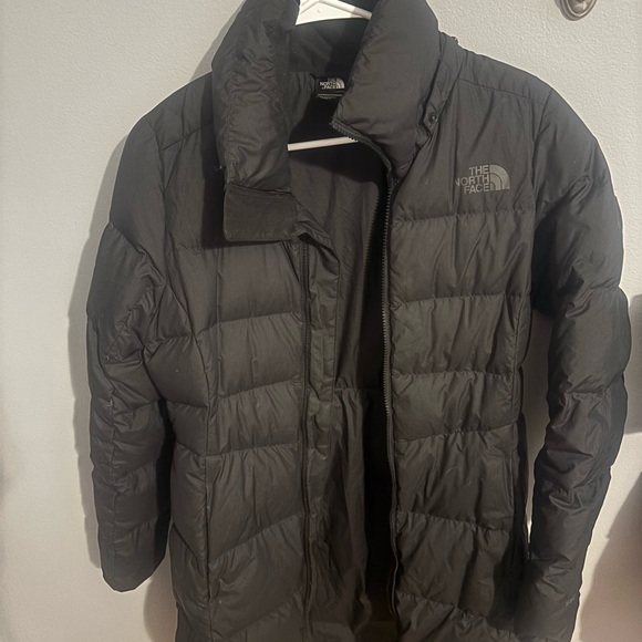 The North Face Women's  black mid long Puffer Coat size s - Picture 3 of 5